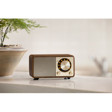 Sangean Genuine Mini (WR-7) FM-radio, Kirsikka Sangean Genuine Mini (WR-7) FM-radio, Kirsikka